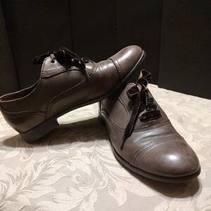 🐿️🤎🐿️ Stellar Chocolate Brown Genuine Leather Brogue Spectator Shoes - 7.5M